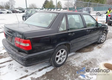 1999 Volvo S70 from USA, damaged, VIN YV1LS55A1X2615526